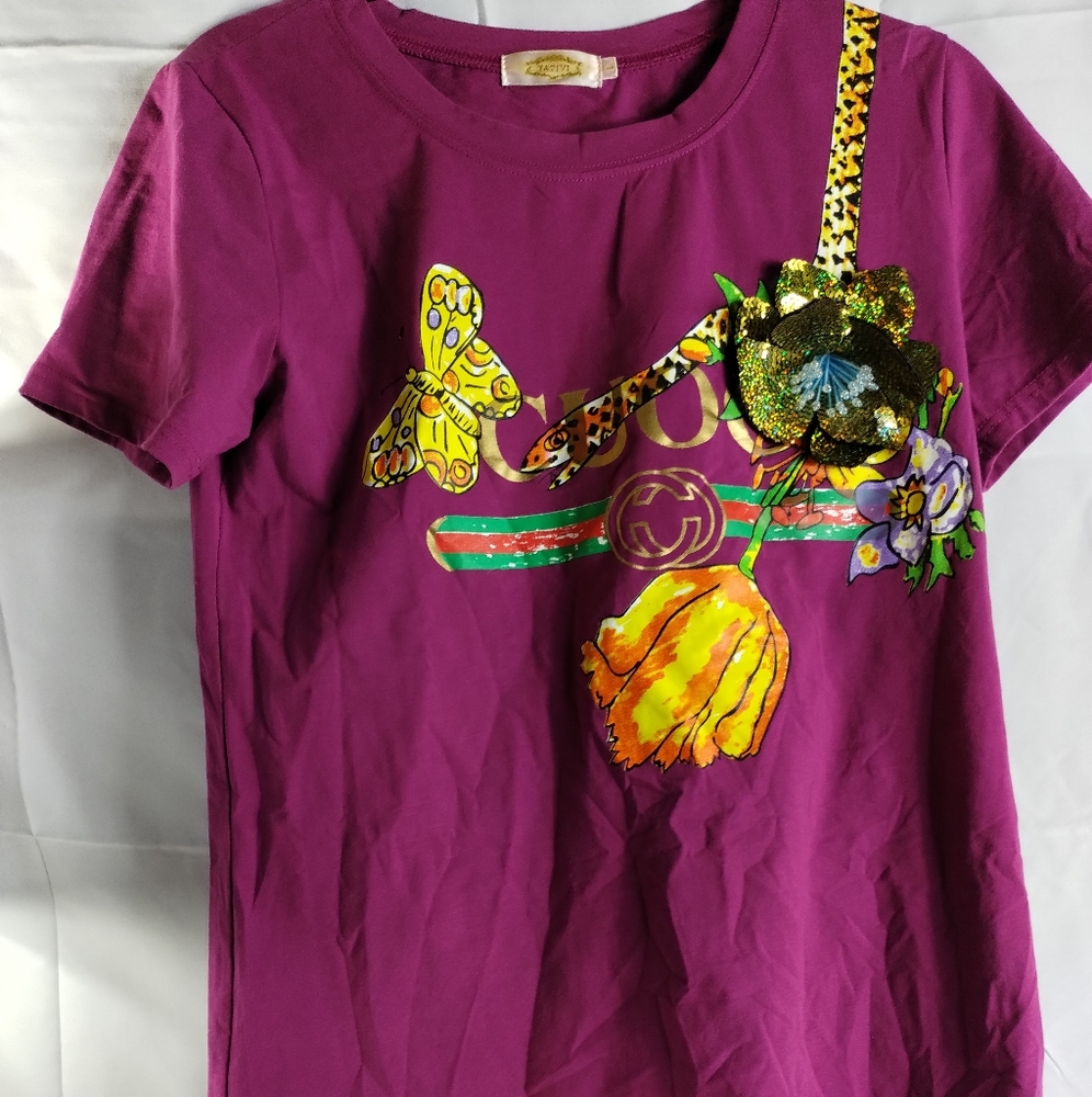 Graphic tee shirt